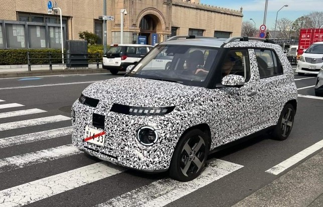 Hyundai CASPER Electric Loses Camouflage in Japan