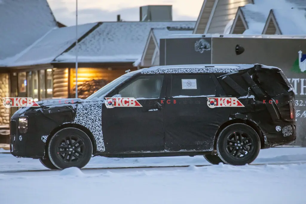 hyundai palisade lx3 spied for the first time