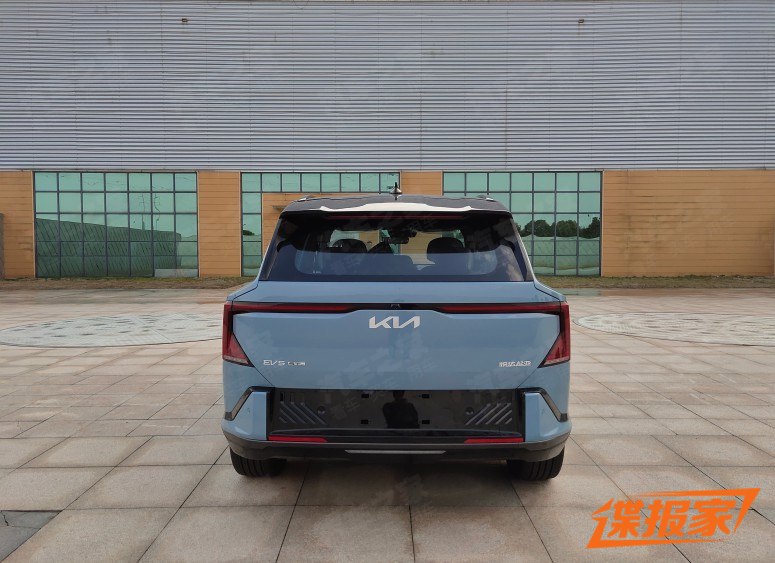 KIA EV5 GT Spotted in China for the First Time
