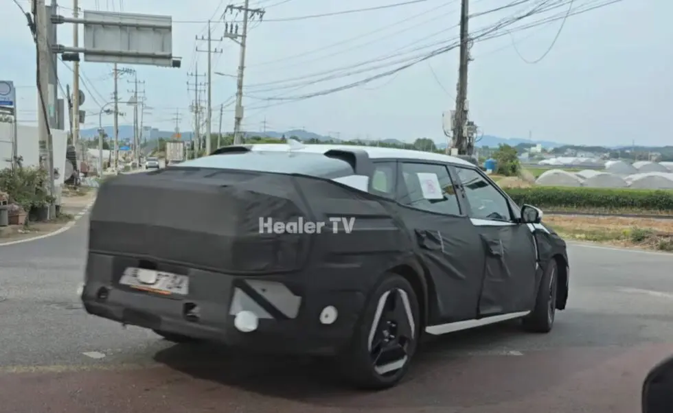 kia-ev4-prototype-2-980x602.jpg.webp
