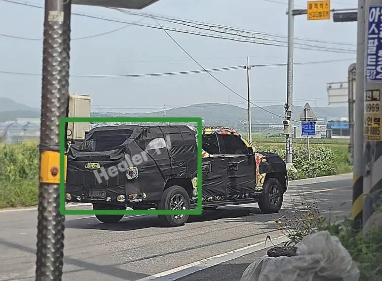 Mysterious KIA Tasman Captured, SUV Model?