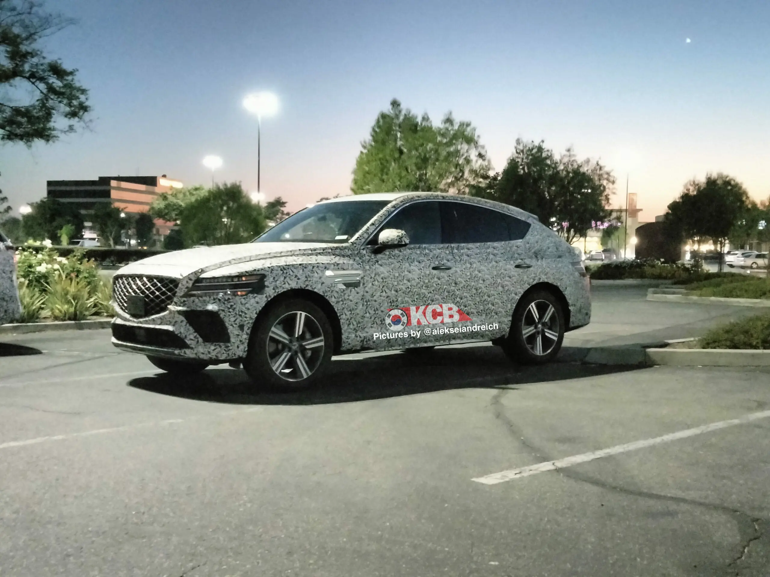 us spec genesis gv80 coupe prototype spied 2