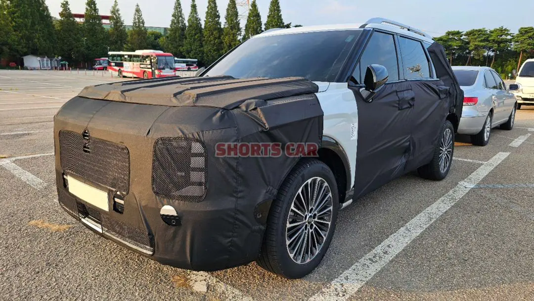 2026 Hyundai Palisade Calligraphy Spied Up Close