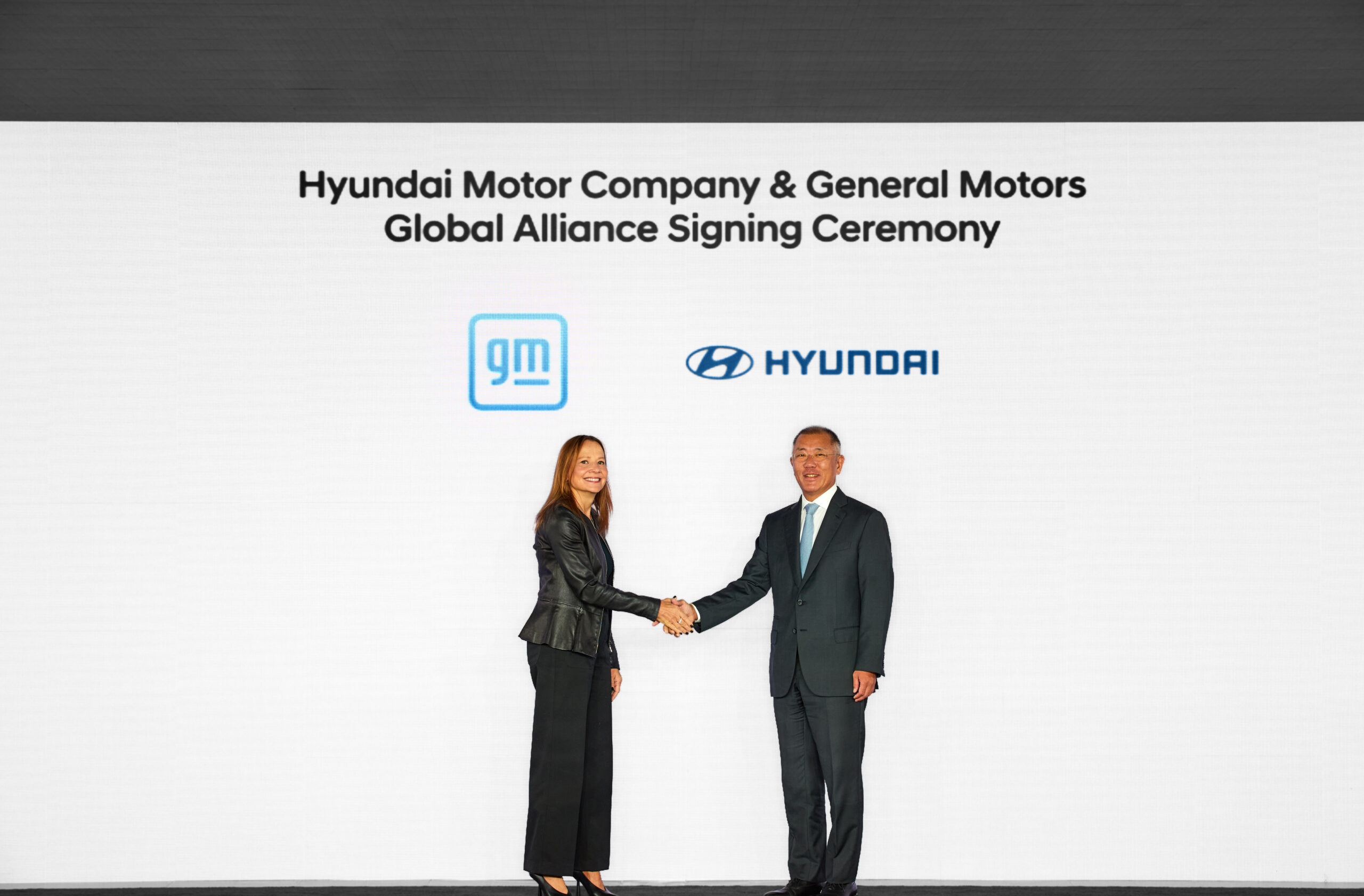 hyundai and gm sign memorandum of understanding