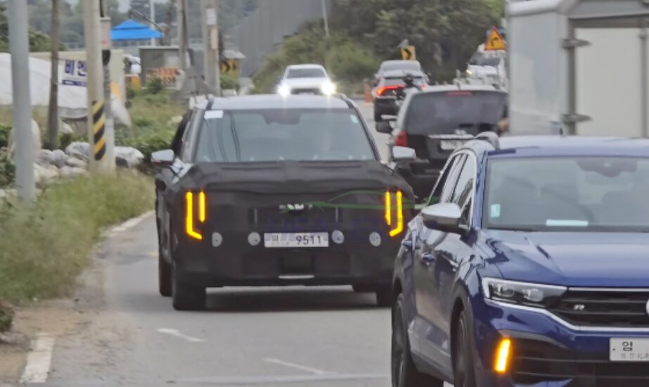 KIA Telluride Spied with Production Ready Lights