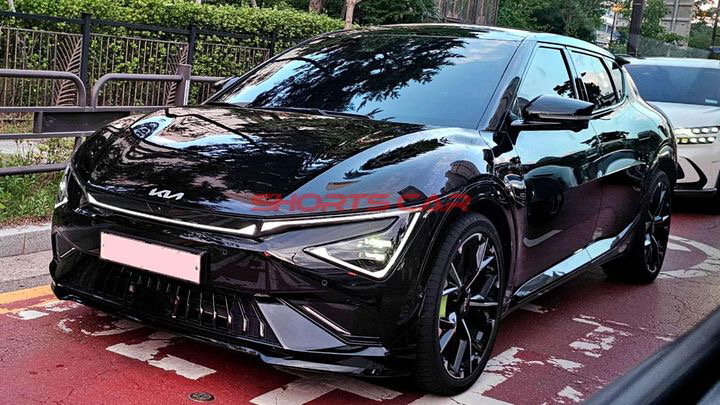 KIA EV6 GT Facelift Spied Undisguised