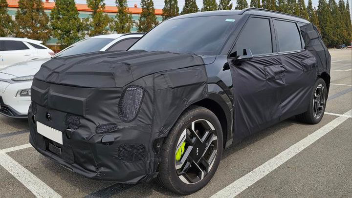 kia ev9 gt spied up close 5