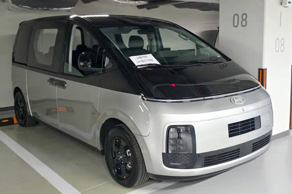 Hyundai Staria Electric Captured Undisguised
