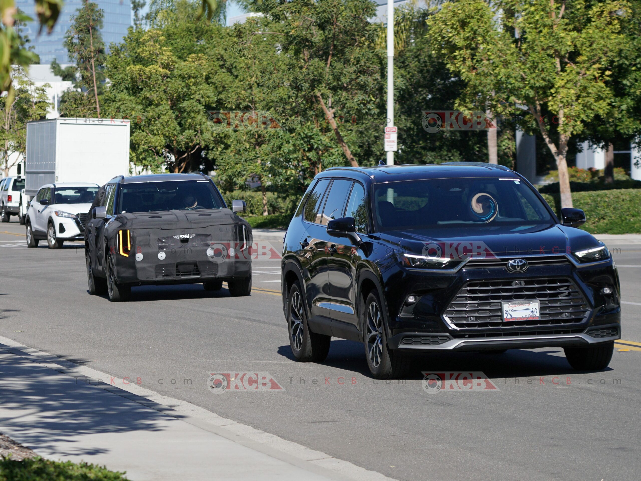 kia telluride benchmarking toyota grand highlander