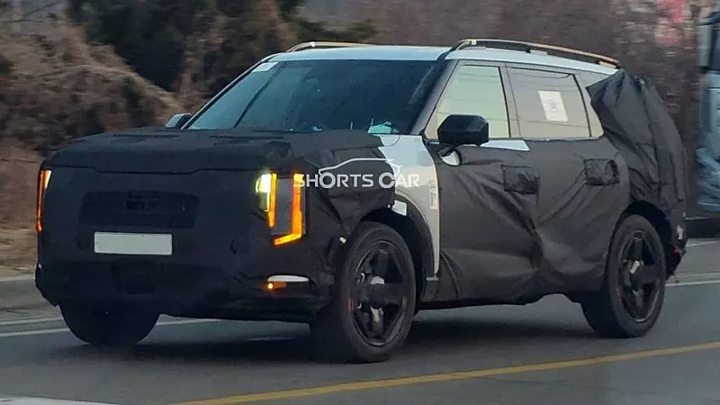 KIA Telluride Spied Showing Headlight Design for the First Time