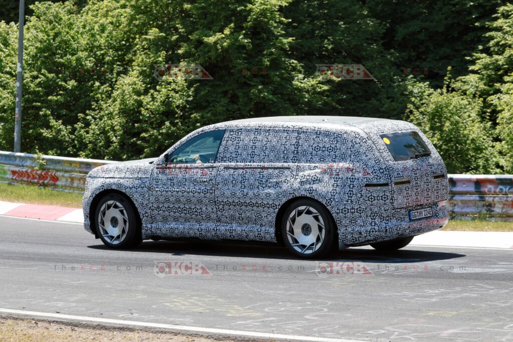 Genesis GV90 loses camouflage nurburgring