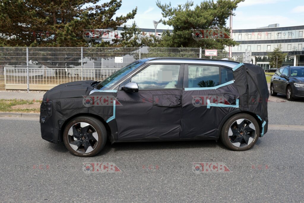 KIA EV2