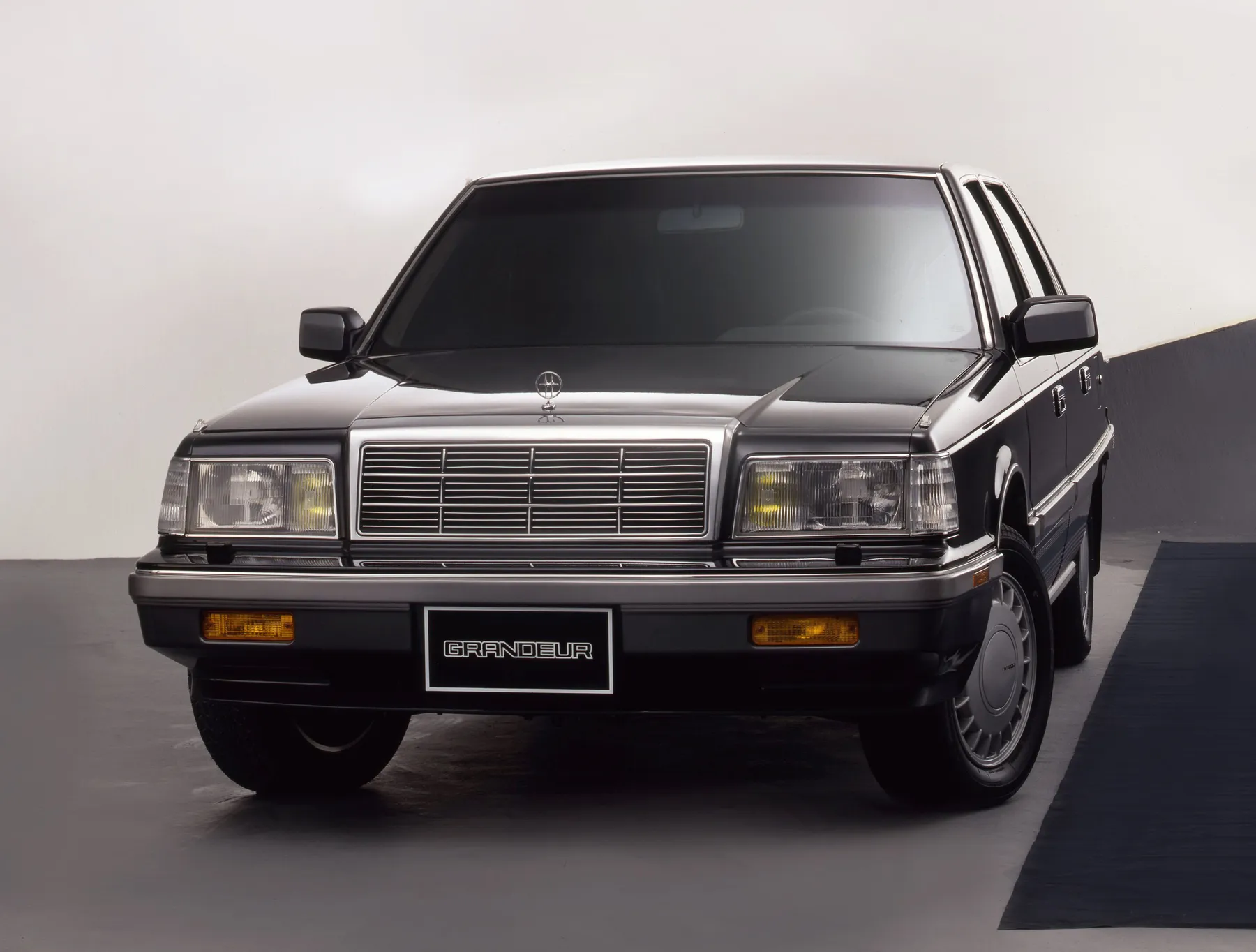hyundai grandeur l 1st gen 1