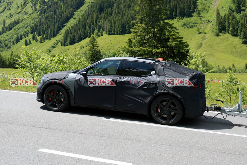 Genesis GV60 Magma