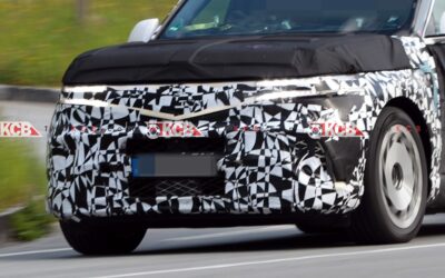 Genesis GV90 Triangular Illuminated Grille Appear for the First Time