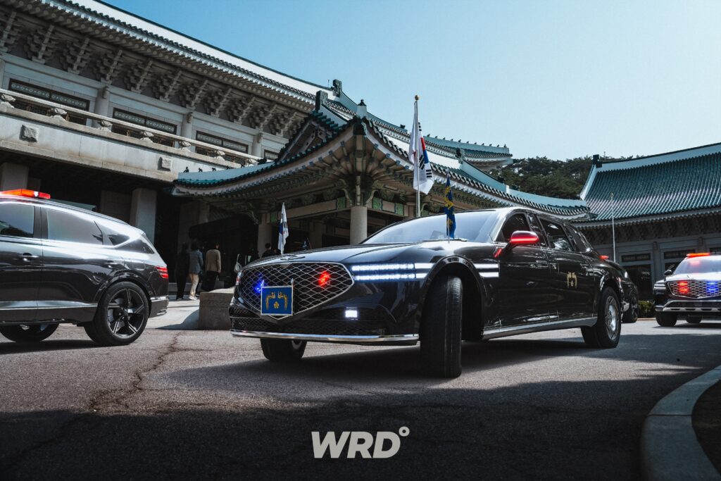 Project712 Presidential G convoy with GV80 escort vehicles in motion