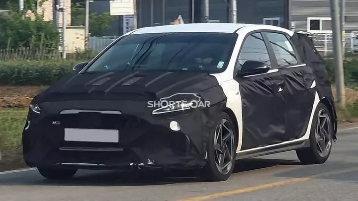 hyundai i30 2nd facelift or emissions update