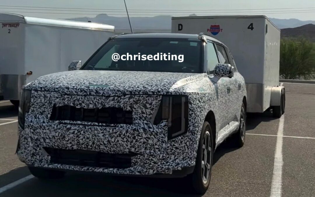 Spy Photos Reveal Key Design Details of Next-Gen Kia Telluride