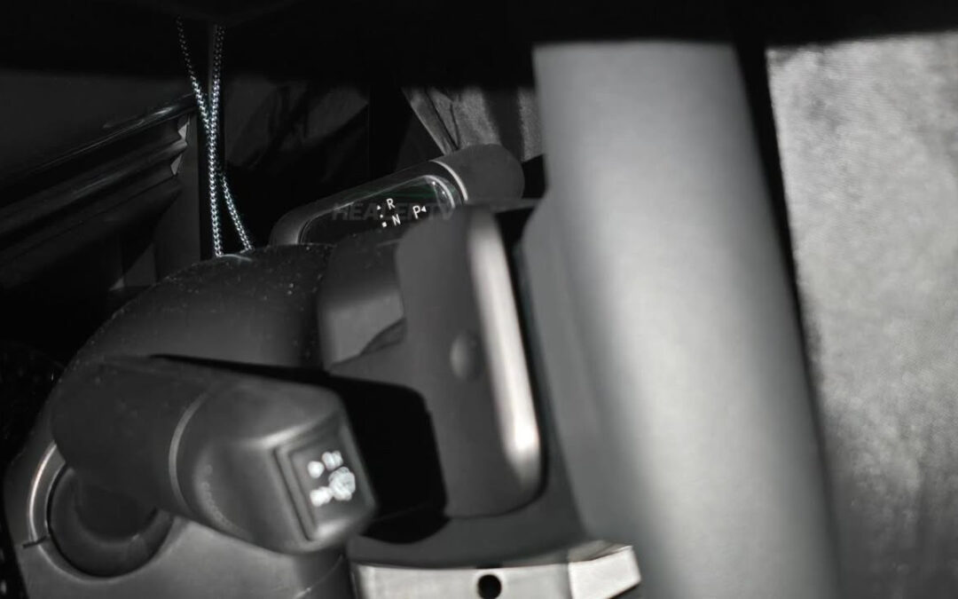 First Look Inside Hyundai Elantra Confirms the Lack of Cluster, PLEOS Connect Center Screen Added