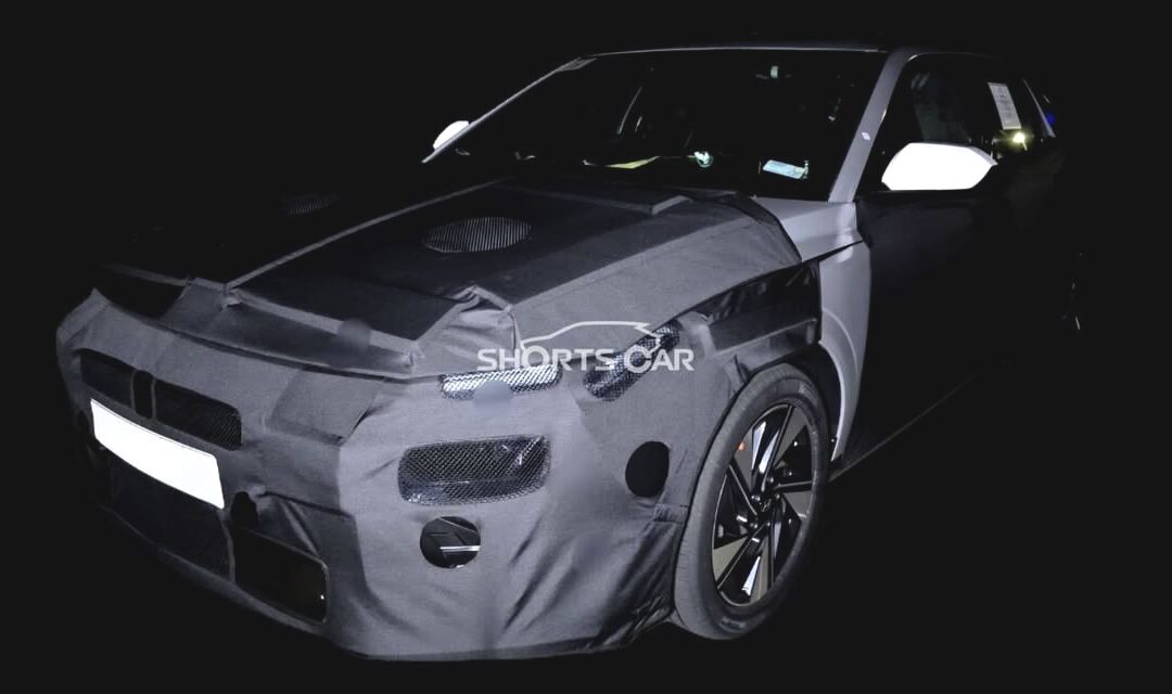 Next-Gen Hyundai Elantra CN8 Spotted for the First Time