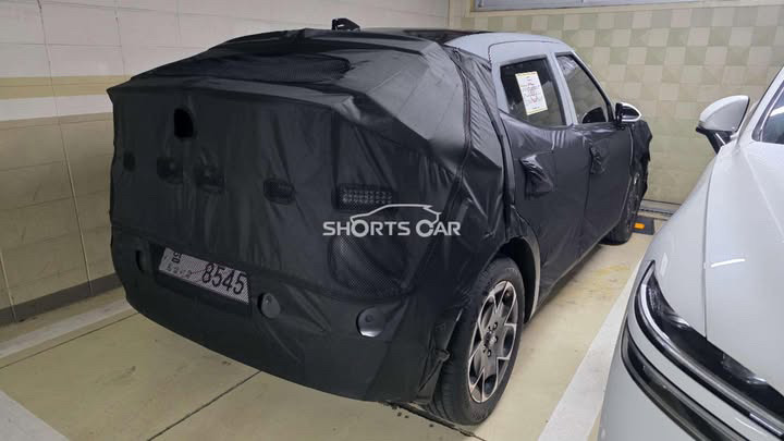 hyundai ioniq 2 spied for the first time 4