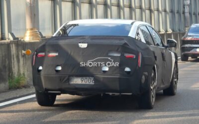 Hyundai Elantra Shows Its Taillights and Indicator on Latest Spy Shots