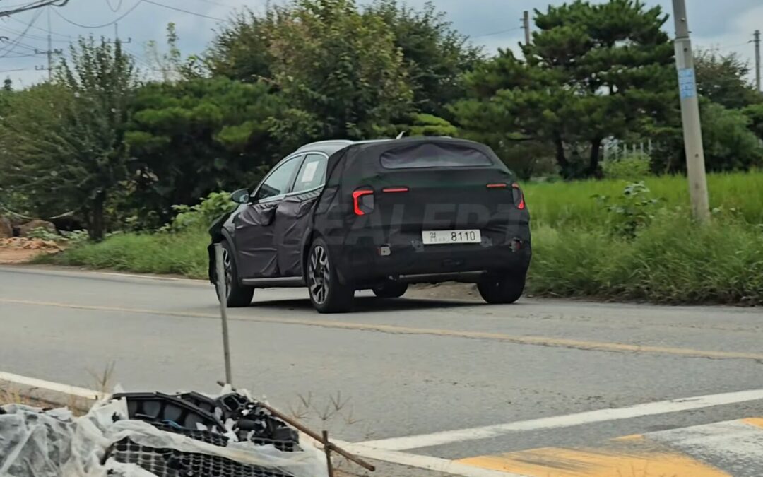 KIA’s XCEED 2nd Facelift Spied with Production Lights
