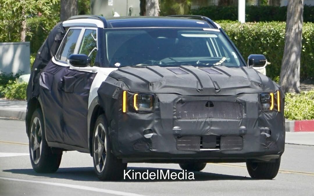 US-Spec Next-Gen KIA Seltos Spied with Orange DRL