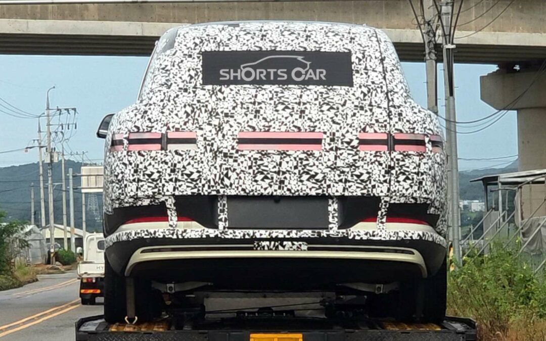 Genesis GV90 Rear Taillight Spotted Without Camouflage