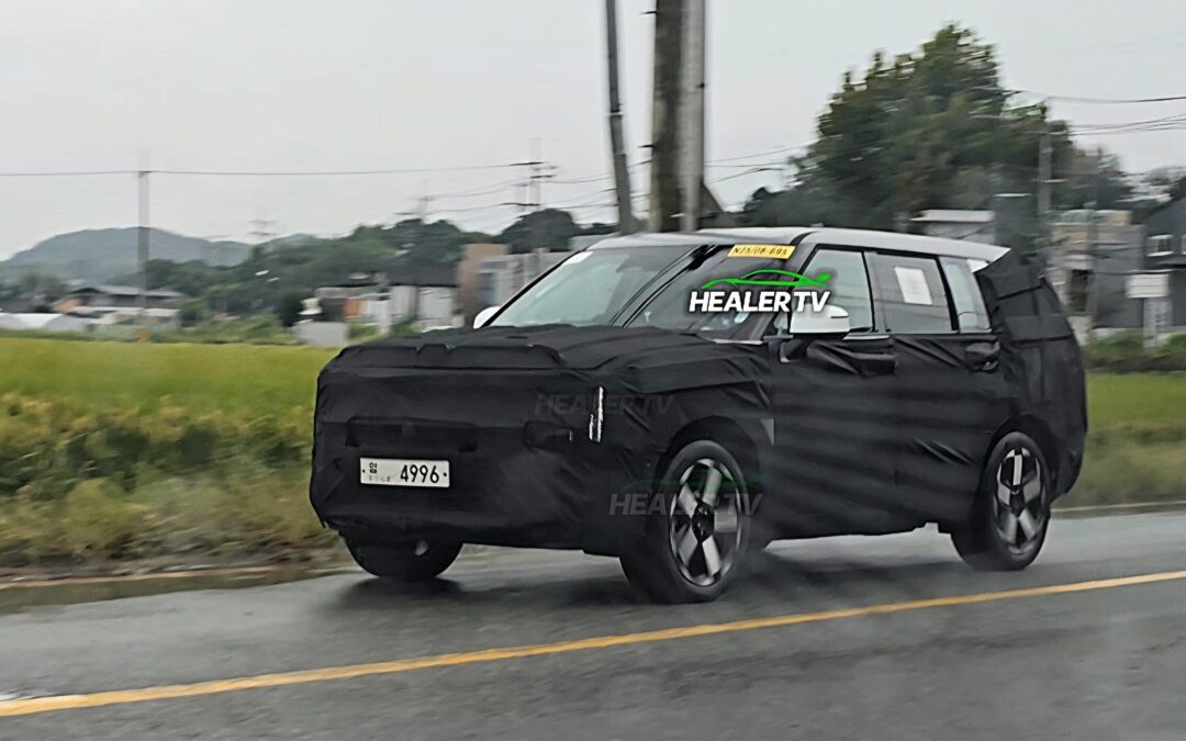 2027 Hyundai Santa Fe Facelift Prototype Reveals Dramatic Design Overhaul