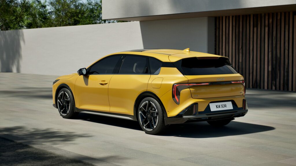Kia k4