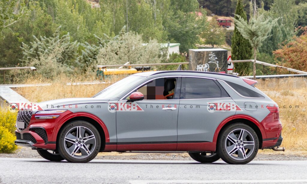 genesis gv70 hev spied 7