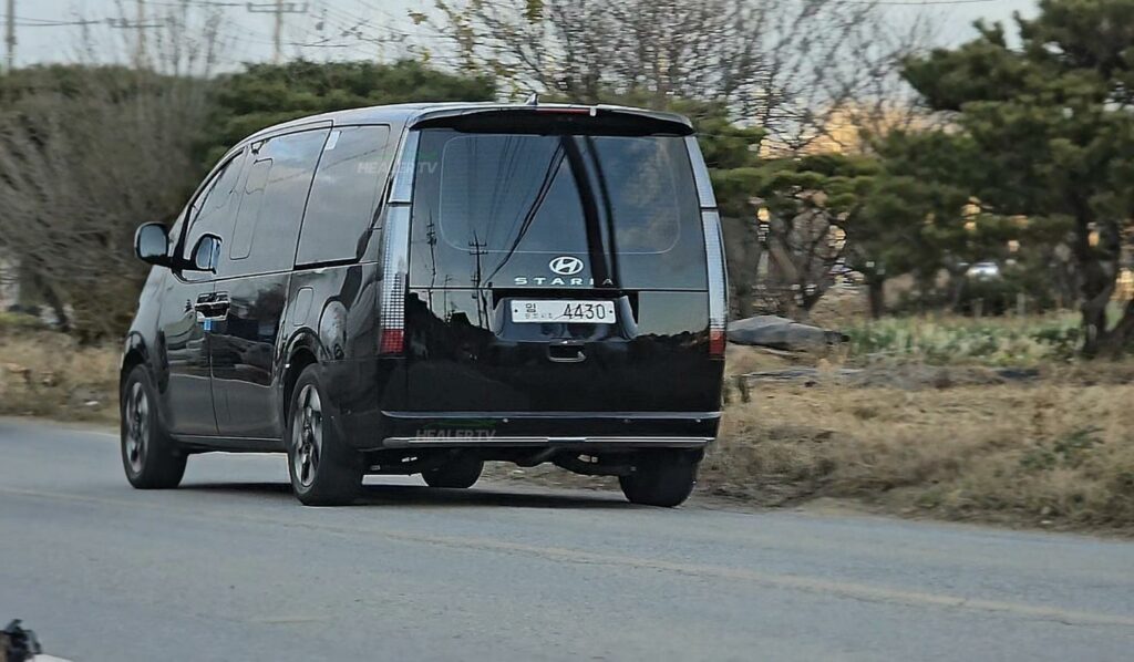 hyundai staria facelift 2