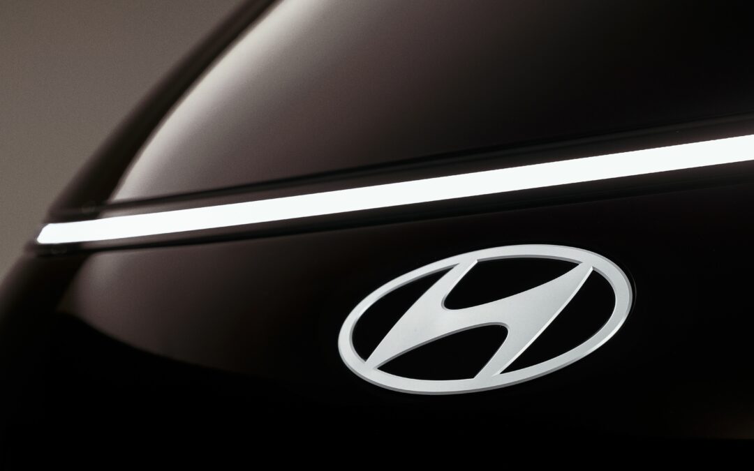 Hyundai Teases Staria Electric With Alleged 99 kWh Battery, 800V System Ahead of January 9th Reveal