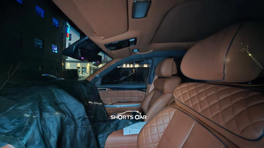 Interior del Genesis GV90, shortscar1