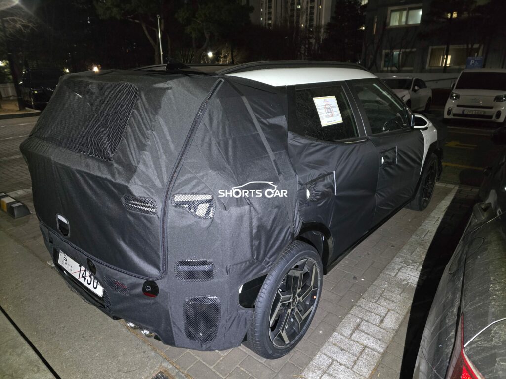 hyundai bayon bc4 hybrid spied