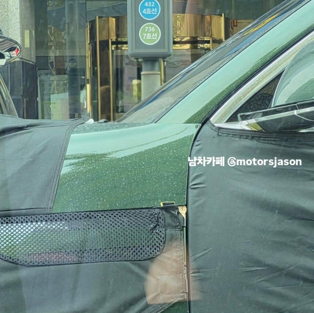 genesis gv90 emerald green 2