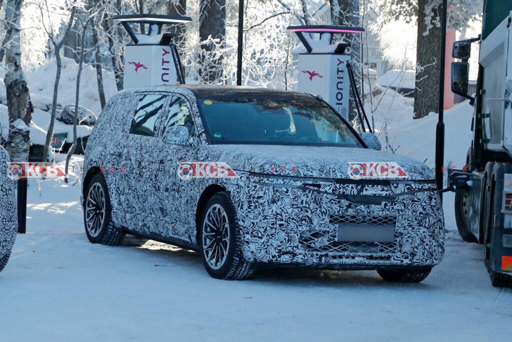 genesis gv90 loses camouflage