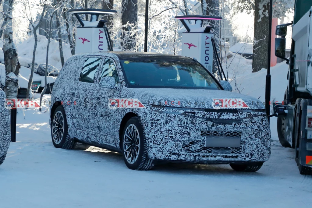 genesis gv90 loses camouflage