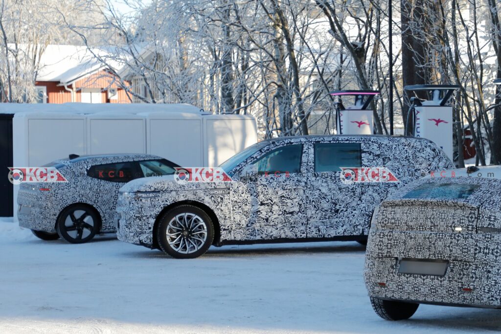 genesis gv90 loses camouflage 2