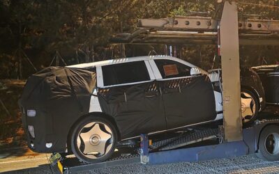 Genesis GV90 Coach Door Spotted with 24″ Inch Wheels