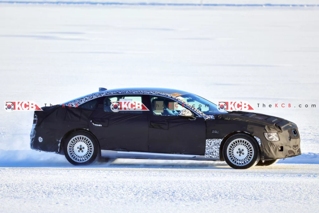 Génesis G80 híbrido detectado sin Pleos Connect4