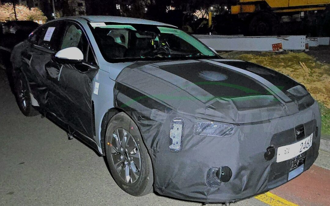 Kia K5 Second Facelift Spotted for the First Time