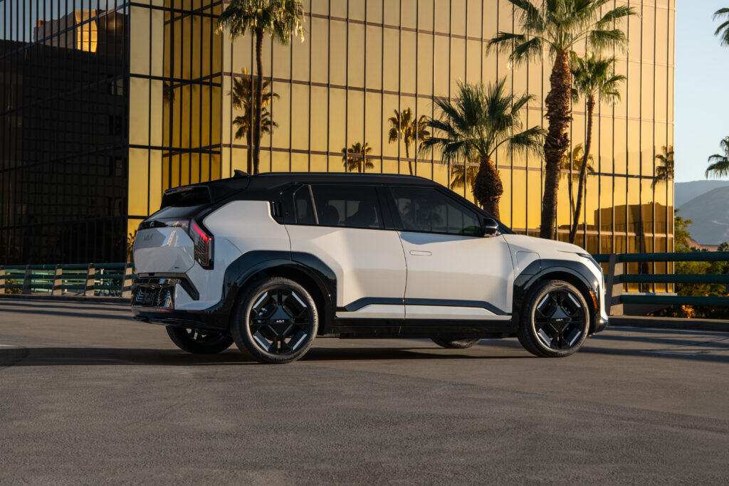 2027 KIA EV3