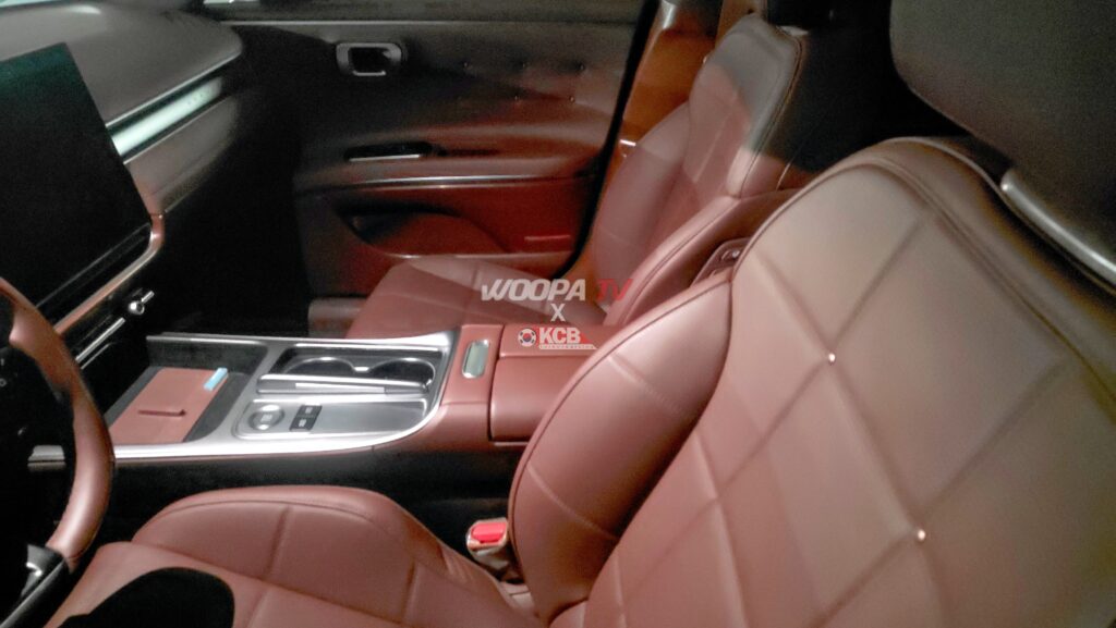 first look inside hyundai grandeur facelift luxury wine interior 10