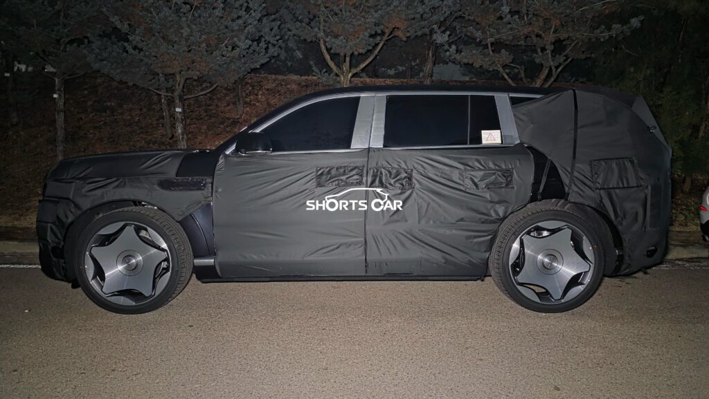 genesis gv90 coach door 4 seater ultra luxury 3