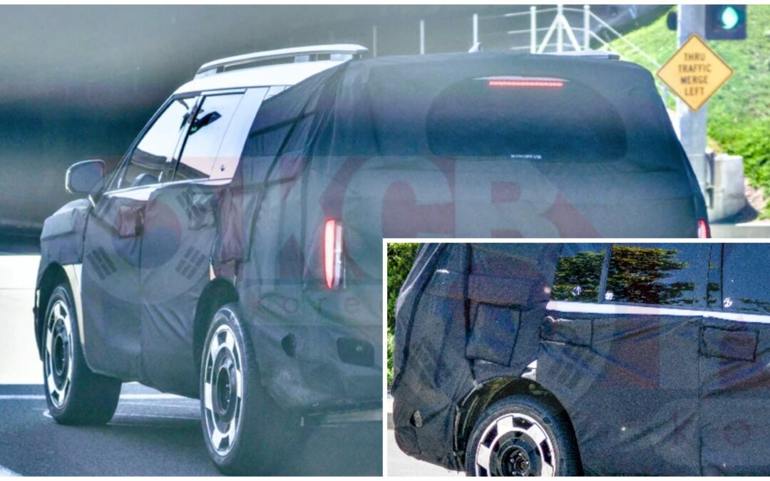 Hyundai Santa Fe EREV Captured with Two Fuel Doors