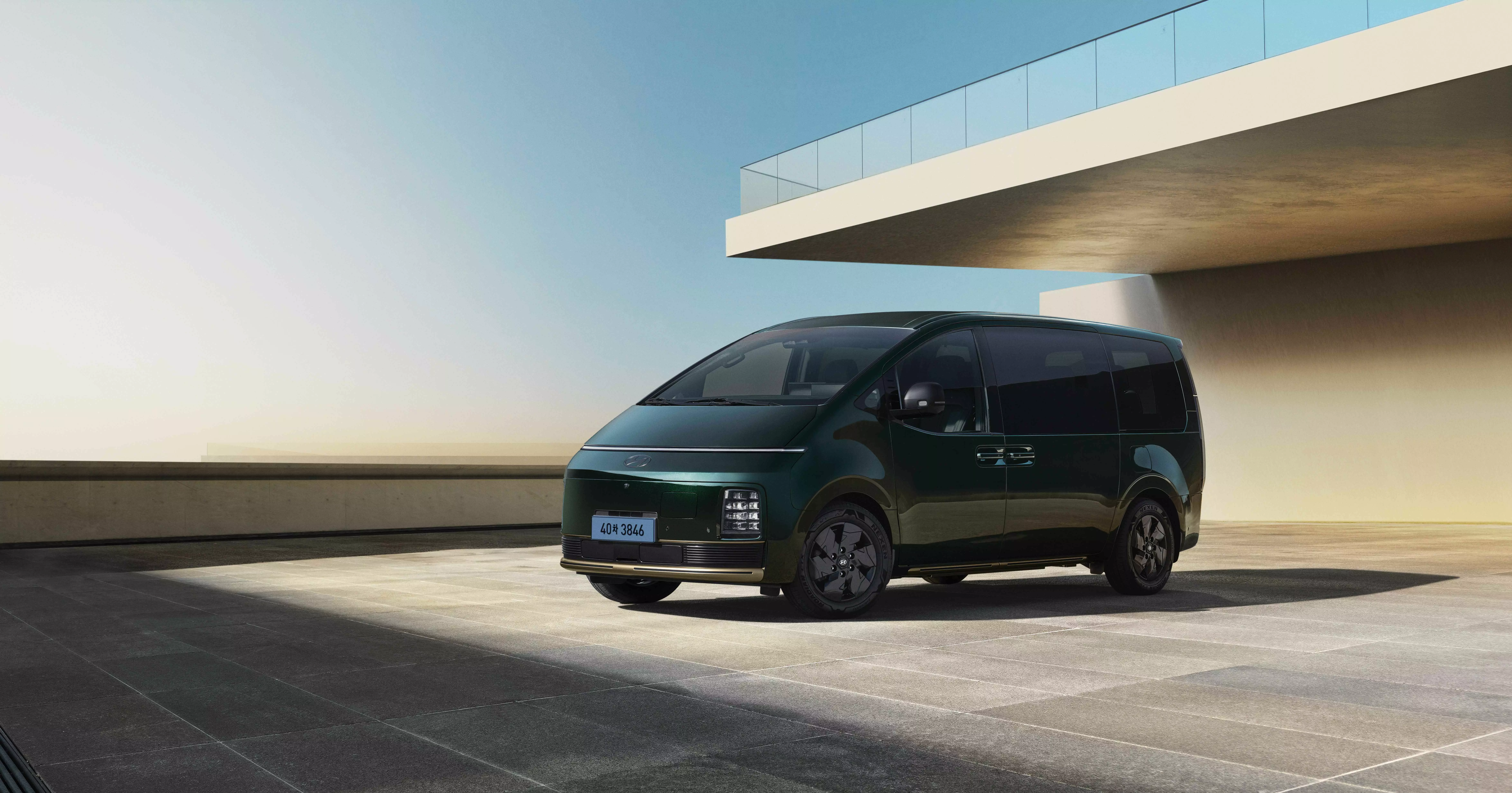 hyundai staria limousine hybrid limousine electric 1